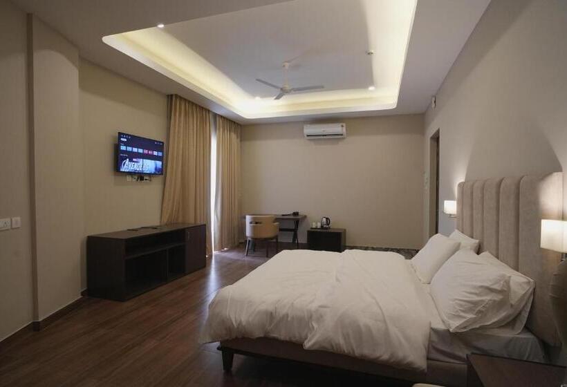 Номер Deluxe, Tdi Club Retreat Sector 110