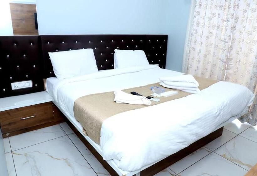 غرفة سوبيريور, Twarita Executive Lodge