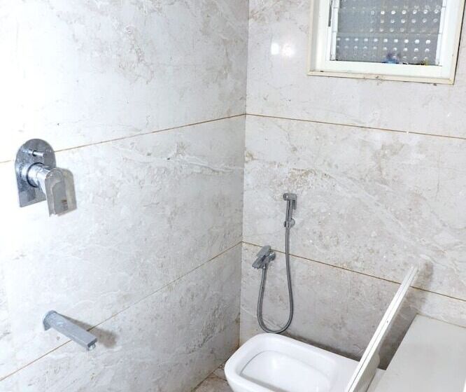 غرفة قياسية, Twarita Executive Lodge