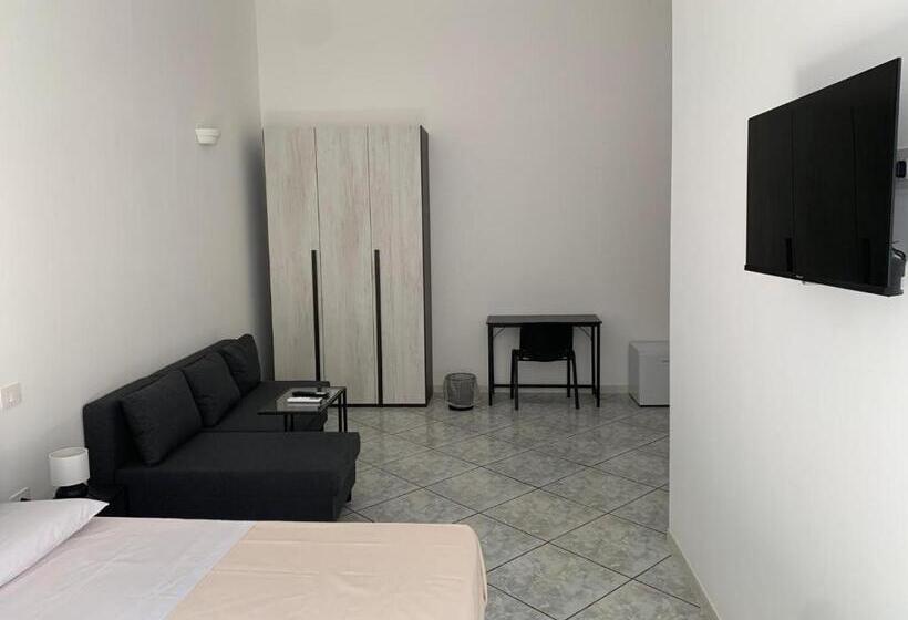 اتاق استاندارد با تخت بزرگ, La Via Maestra