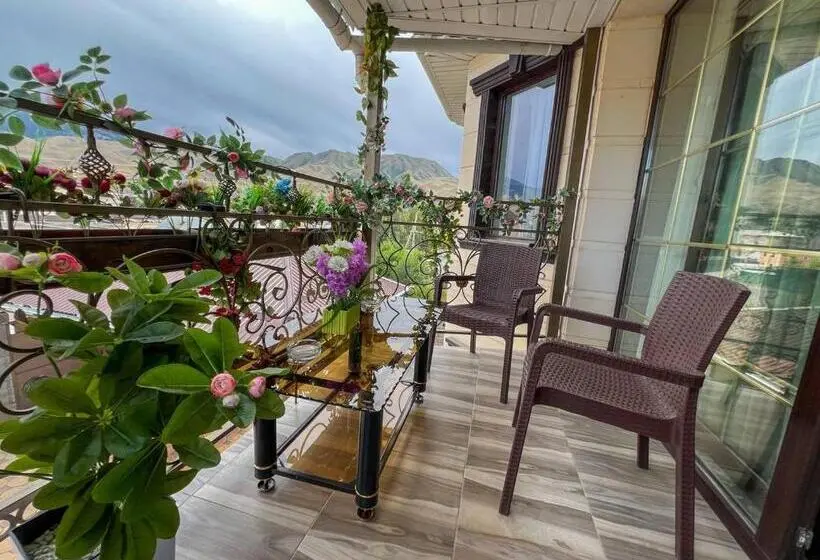 اتاق استاندارد, Nur Guest House