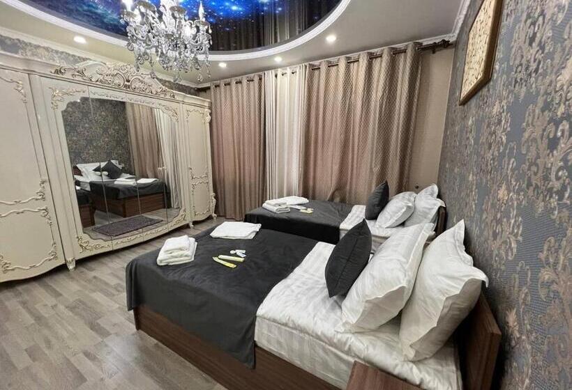 اتاق استاندارد چهار تخته, Nur Guest House