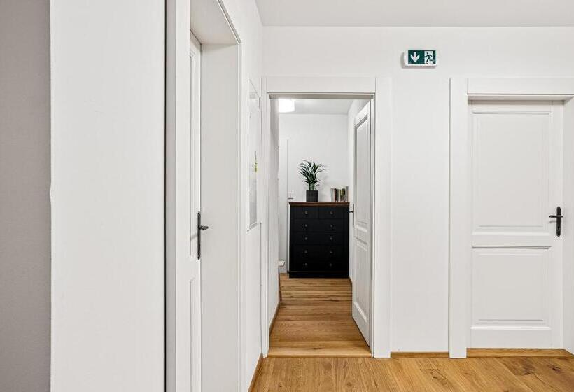 家庭间, Výletní Restaurace Rudolfov