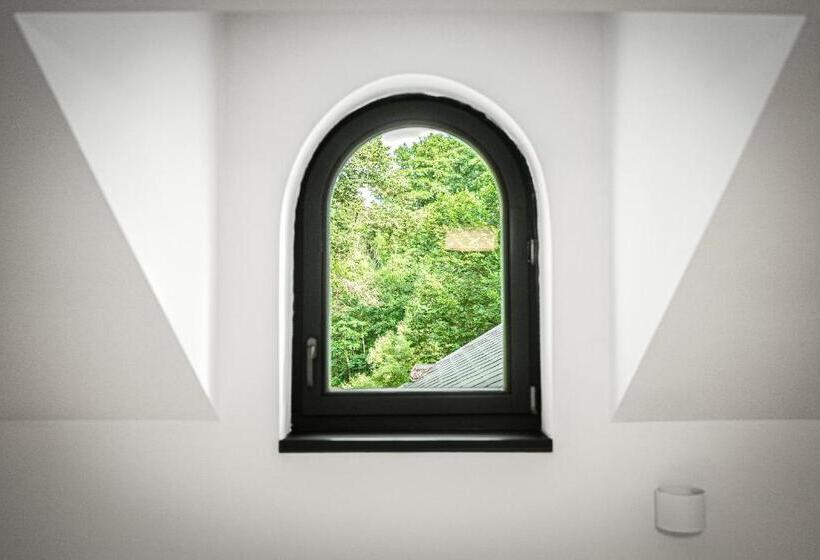 家庭间, Výletní Restaurace Rudolfov