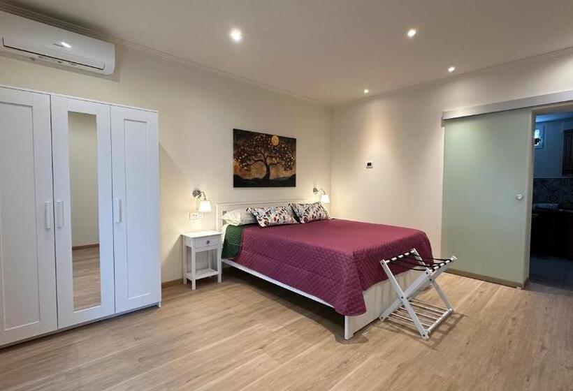 スタンダードルーム, B&b La Giganta