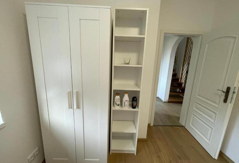 اتاق استاندارد یک نفره, Biomade