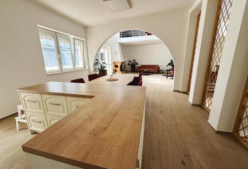 اتاق استاندارد, Biomade