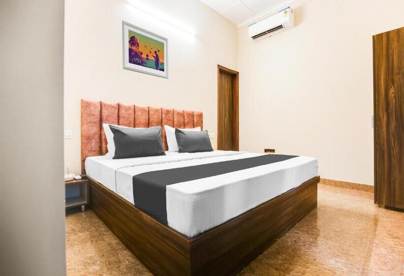 Трехместный Номер Классика, O Grace Residency