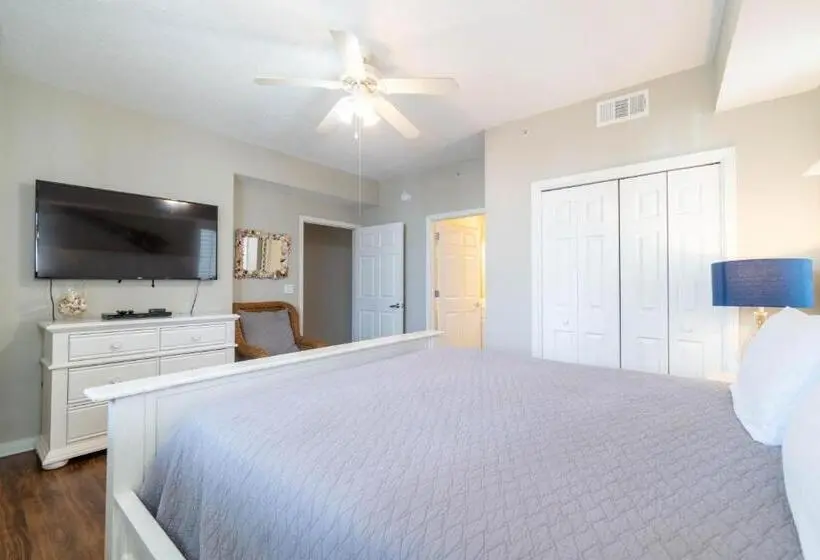 プールの見える１ベッドルームアパートメント, Pekilana Laini   New In Destin, Lazy River, Pools