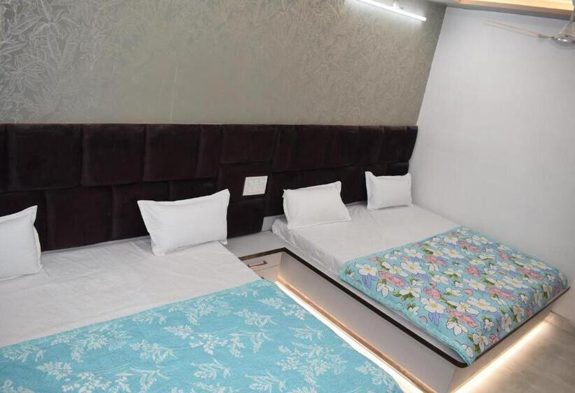 スーペリアの４人部屋, Brij Maya Dham