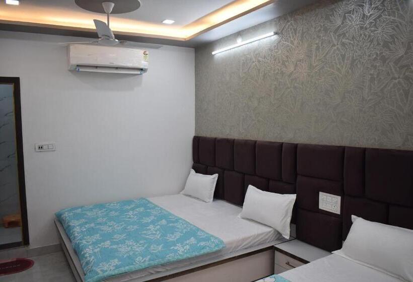 スーペリアの４人部屋, Brij Maya Dham