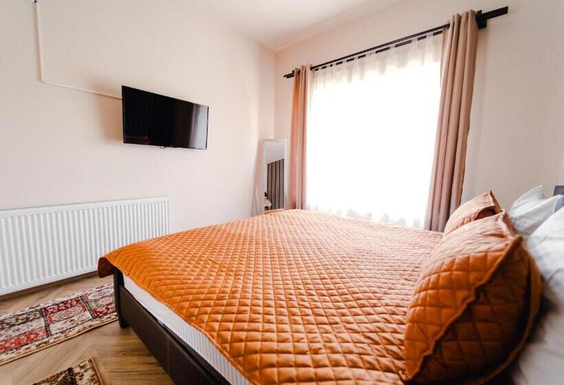 带露台的套间, Casa Pia