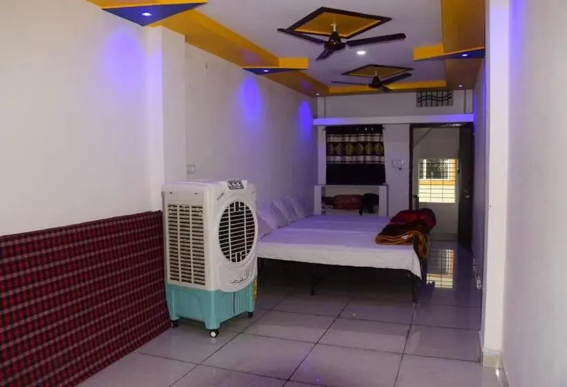 Perhehuone, Gurudham Guest House