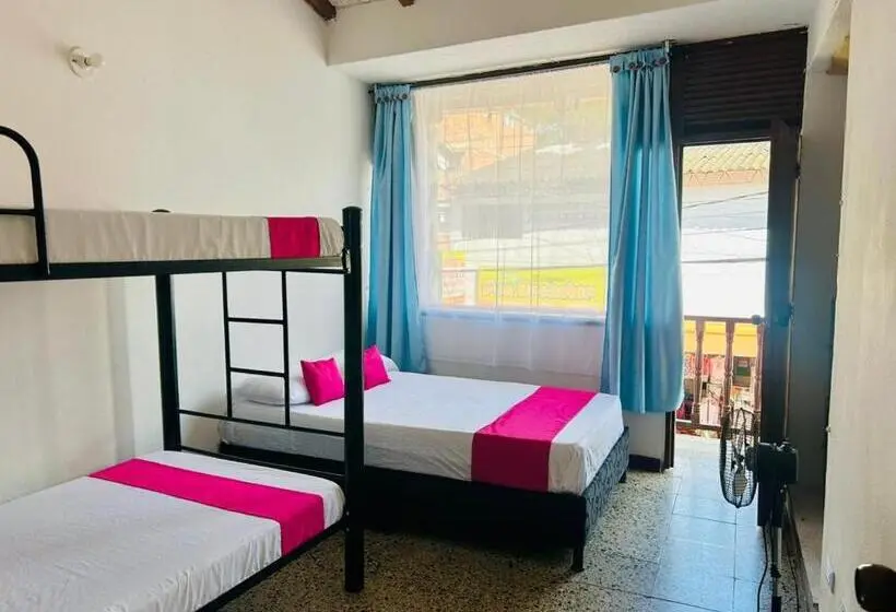 バルコニー付スタンダード4ベッドルーム, Casa Hotelgitanos