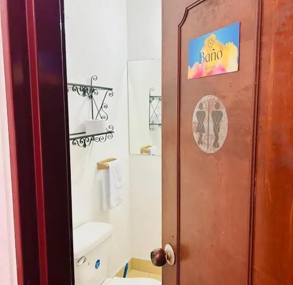 スタンダード4人部屋, Casa Hotelgitanos