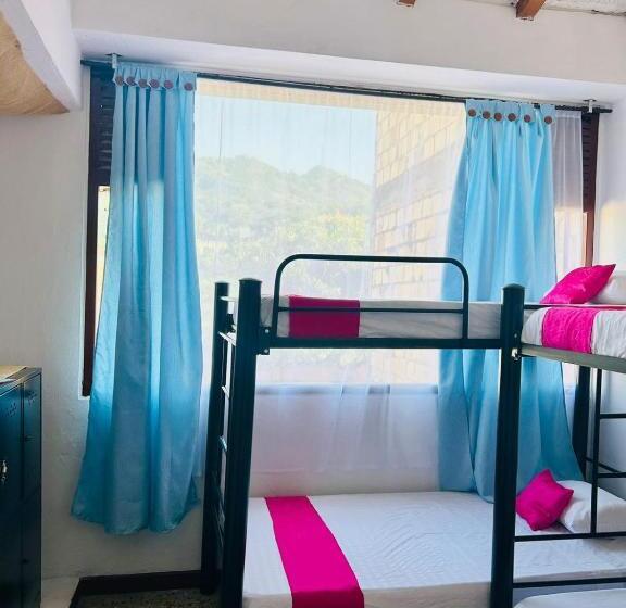 Четырехместный Номер Стандарт, Casa Hotelgitanos