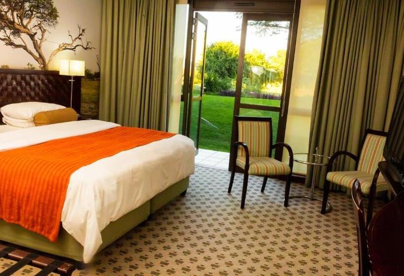 اتاق استاندارد با تخت بزرگ, Phakalane Golf Estate Hotel & Convention Centre