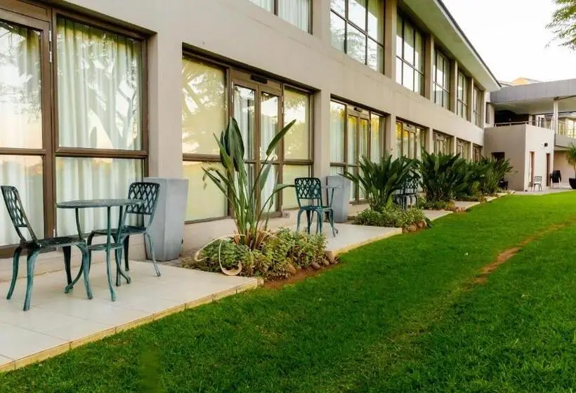 اتاق استاندارد با تخت بزرگ, Phakalane Golf Estate Hotel & Convention Centre
