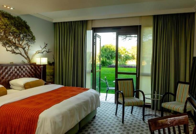 اتاق استاندارد با تخت بزرگ, Phakalane Golf Estate Hotel & Convention Centre