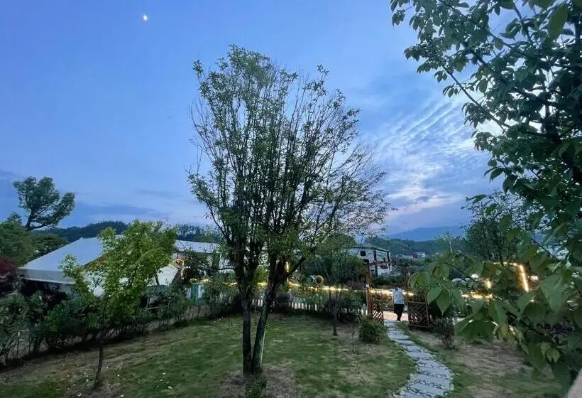 ガーデンビュースイート, Zhangjiajie Cliff Flower Rv Tent