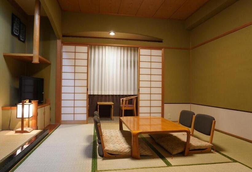 חדר סטנדרט לארבעה, ホテルベイグランド国東