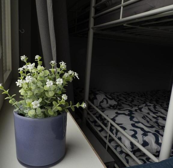 패밀리 룸 공용 욕실, Lepopaikka Lokinpesä, Majoitus Ja Camping