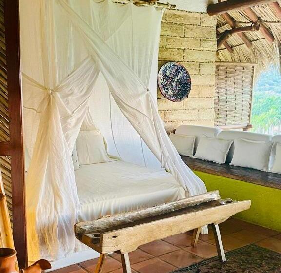 Delüks Oda, Ensueño De Fuga