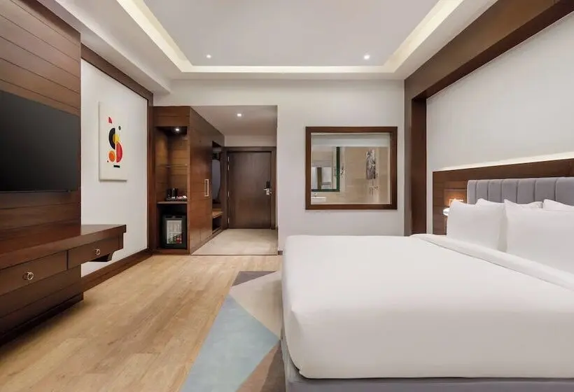 Premium room w/ mountain view, Holiday Inn Resort Kathmandu Budhanilkantha, An Ihg