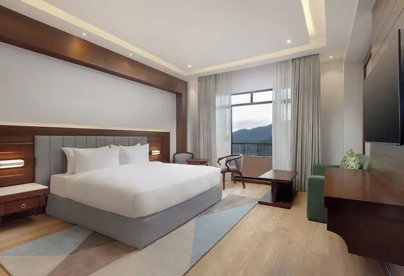 Premium room w/ mountain view, Holiday Inn Resort Kathmandu Budhanilkantha, An Ihg