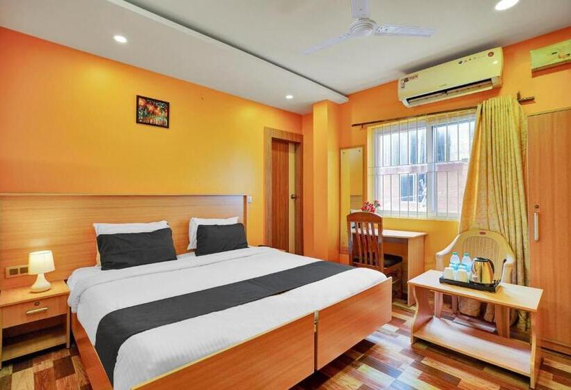 三人经典房间, Super Collection O Kushal Nagar Near Ksrtc Bus Stand Formerly Rr Residency