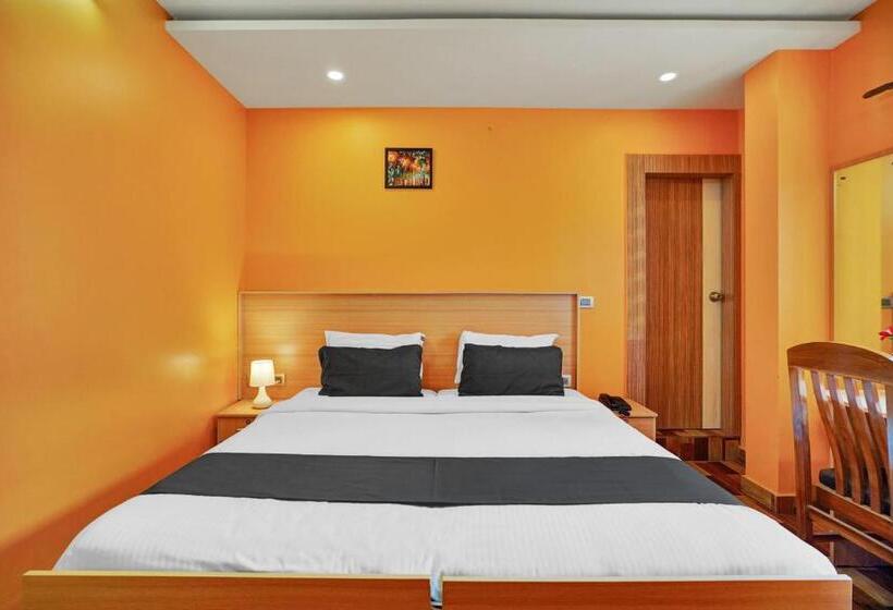 Classic Kolmen Hengen Huone, Super Collection O Kushal Nagar Near Ksrtc Bus Stand Formerly Rr Residency