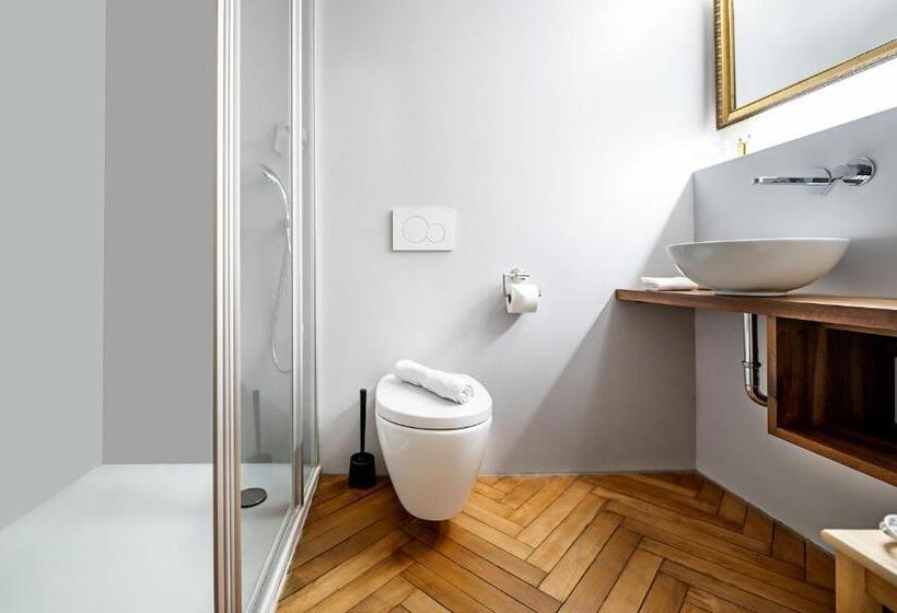 غرفة قياسية ثلاثية, Josis Klause Café Pension