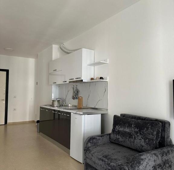 4인용 수피리어 룸, Apartments In Zaharia Residence