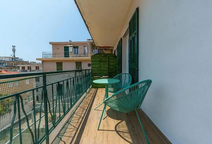 اتاق استاندارد با تخت بزرگ, Global Central Suites