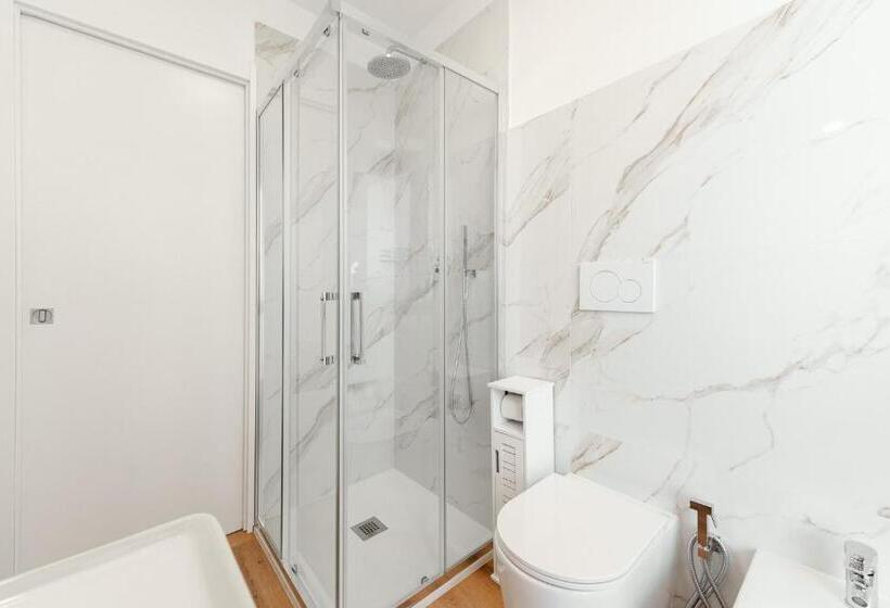 Стандартный Номер Кровать Кинг, Global Central Suites