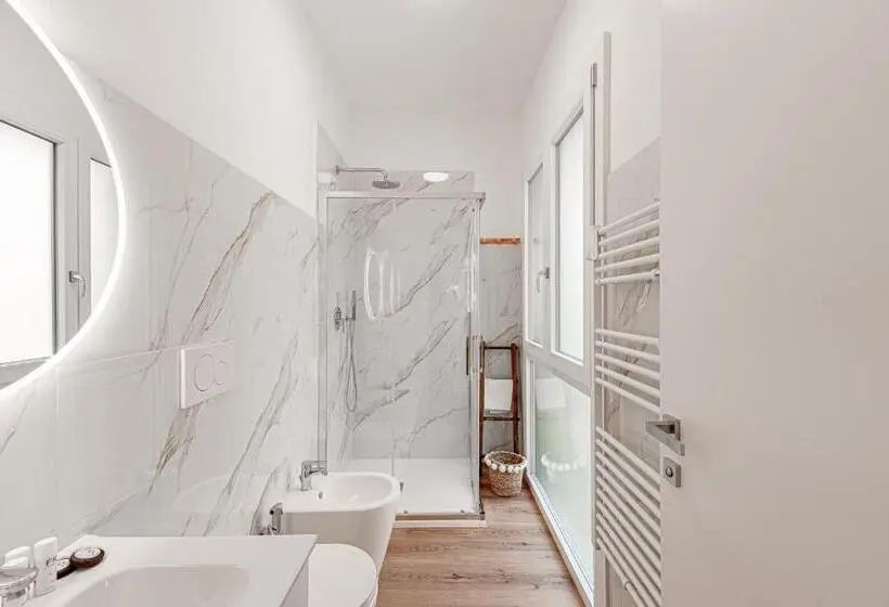 اتاق استاندارد, Global Central Suites