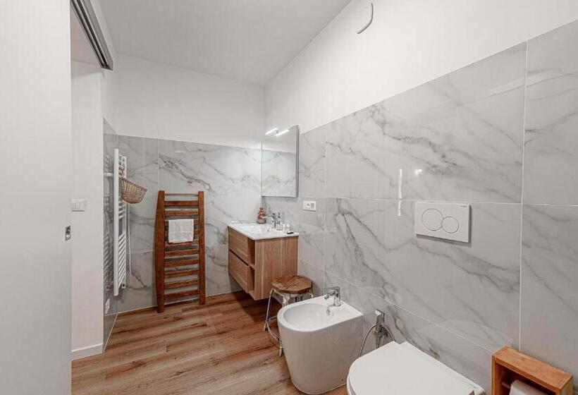 Номер Deluxe, Global Central Suites