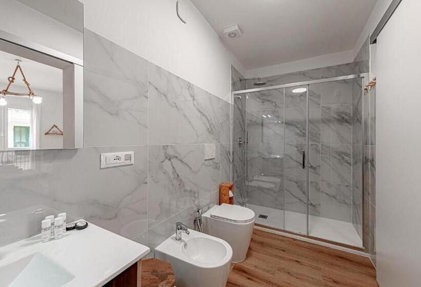 Номер Deluxe, Global Central Suites