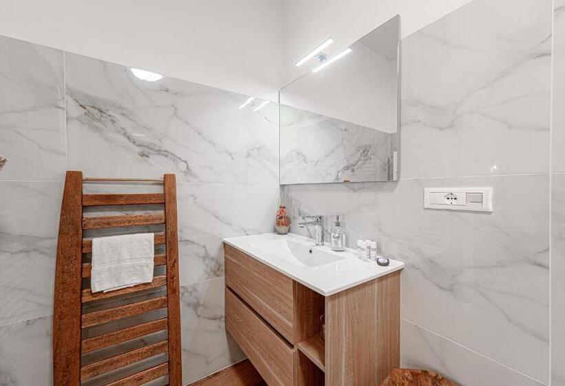 Номер Deluxe, Global Central Suites