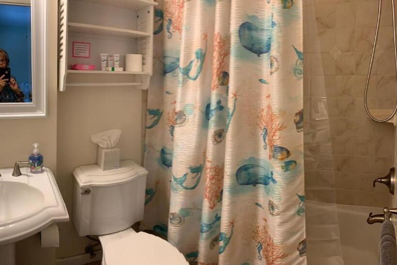Апартаменты 1 Спальня Нижний Этаж, Beautiful Hilton Head Condo, Steps From Ocean, 1st Floor, 2bd / 2ba, And More!
