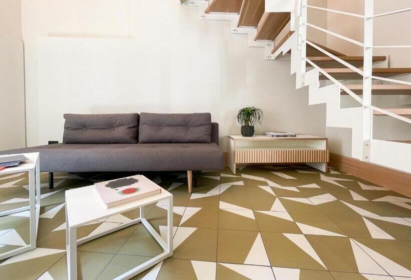 Studio Standard Lit King Size, Canalchiaro 13