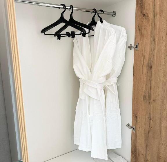 اتاق لوکس, Bereket Karaganda