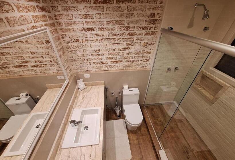 デラックスルーム, Cantos E Contos Boutique