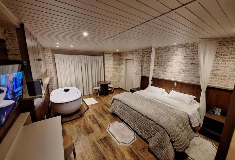 スーペリアールーム, Cantos E Contos Boutique