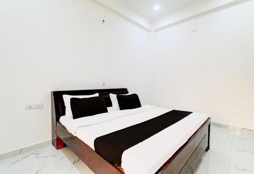 Трехместный Номер Классика, O Royal Inn