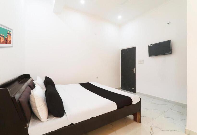 Трехместный Номер Классика, O Royal Inn