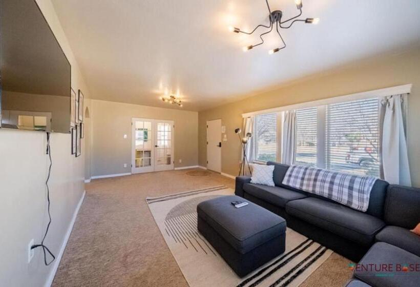 ２ベッドルームアパートメント, Wanderlust Hideaway, Venture Base Unit 1