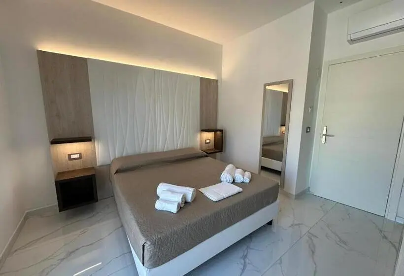 اتاق استاندارد چهار تخته, Sea Garden City