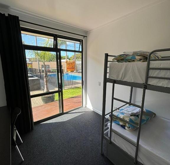 공동 객실, Palm Tree Lodge & Backpackers