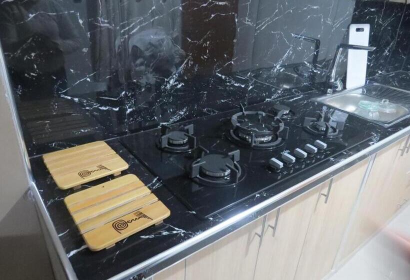 آپارتمان دلوکس 3 خوابه, Departamento Hospedaje El Rinconcito Ii 100m2, 3hab, 4baños, Sala, Comedor, Cocina